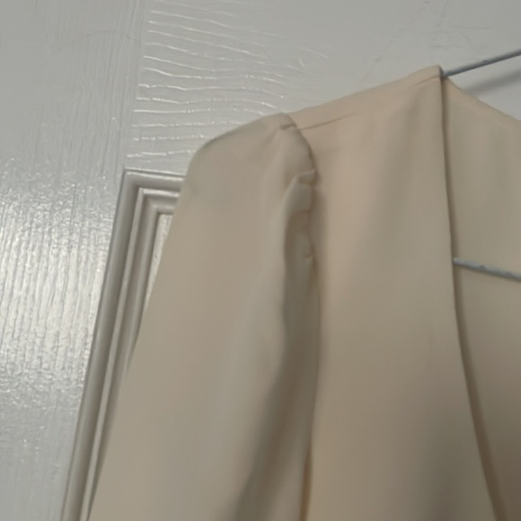 Sunday Best cropped pearl button top - Picture 3 of 5